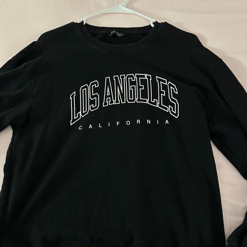 All black LA sweatshirt